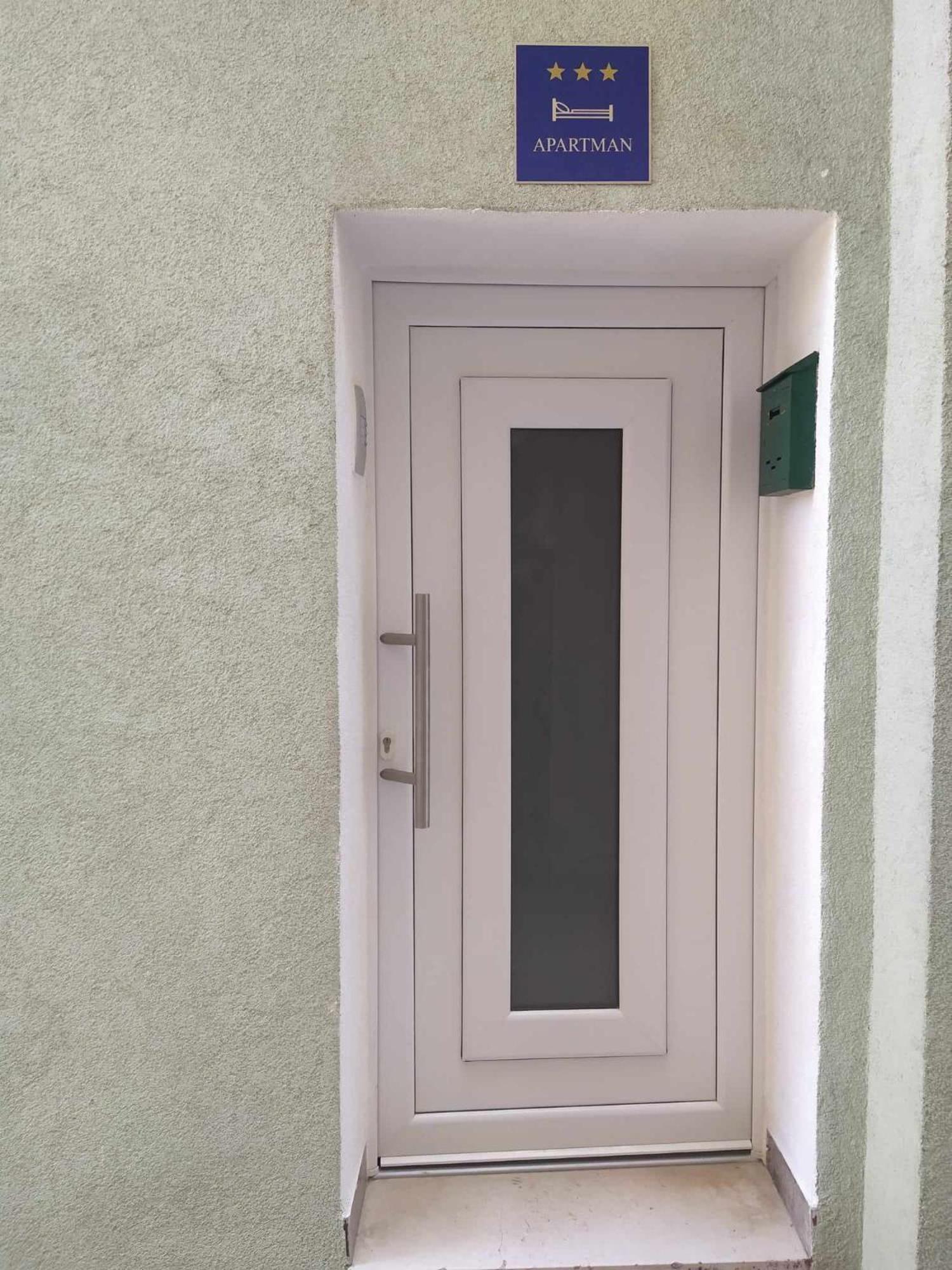 מאקרסקה Apartmani Diki מראה חיצוני תמונה