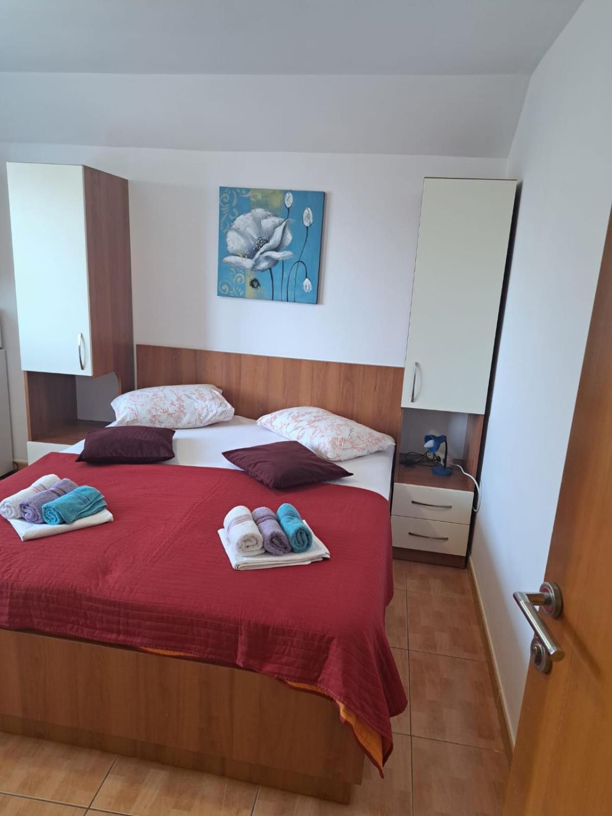 מאקרסקה Apartmani Diki מראה חיצוני תמונה