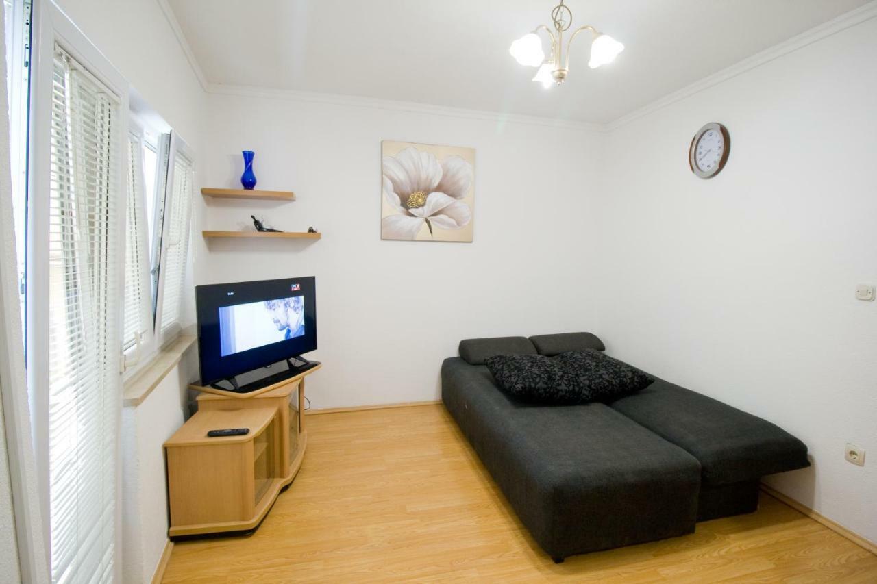 מאקרסקה Apartmani Diki מראה חיצוני תמונה
