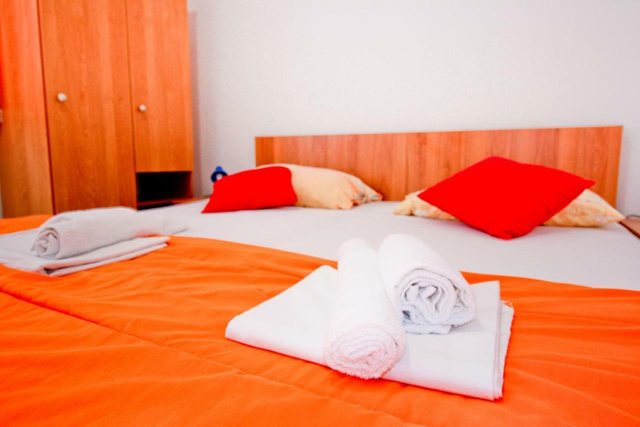 מאקרסקה Apartmani Diki מראה חיצוני תמונה