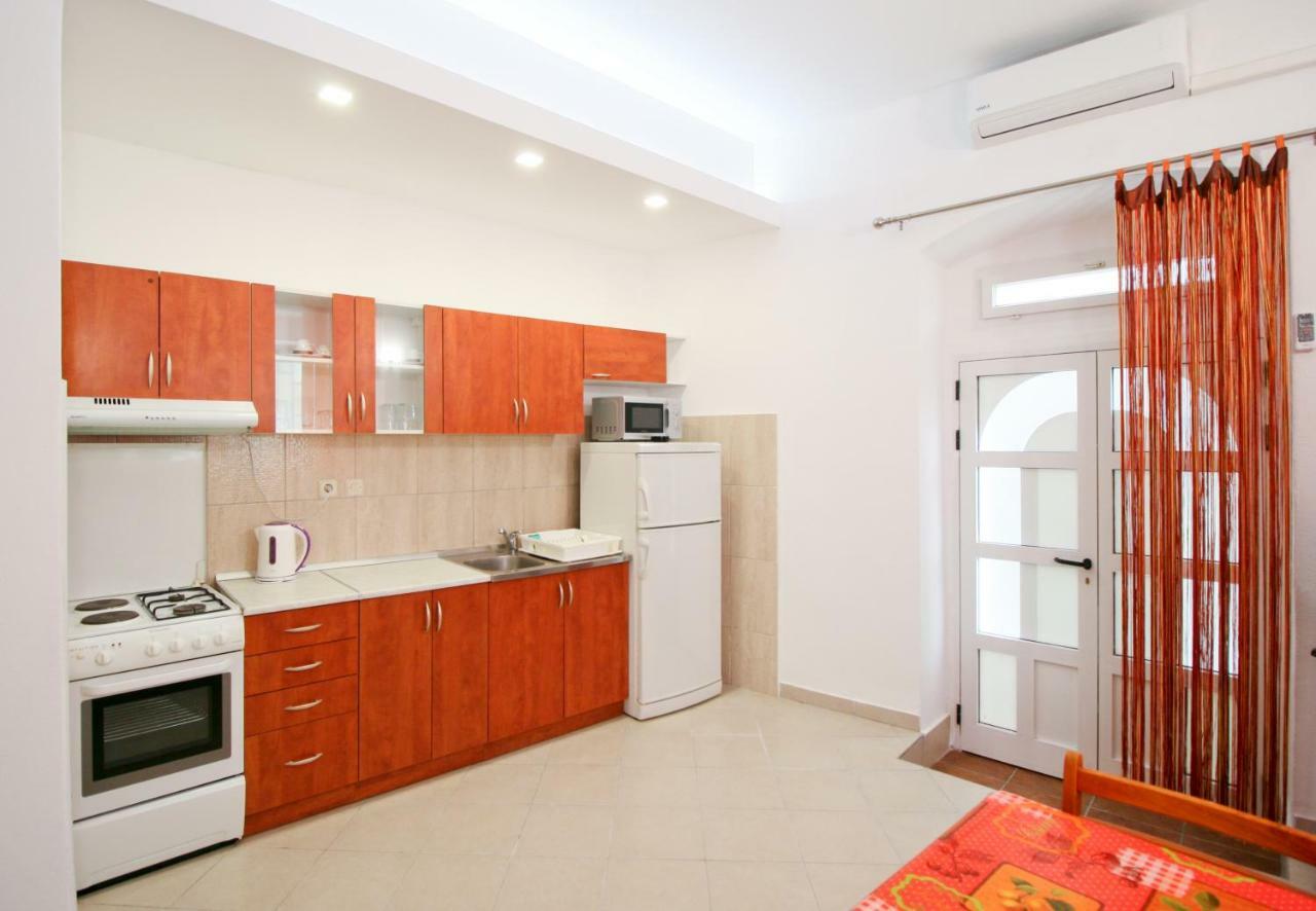 מאקרסקה Apartmani Diki מראה חיצוני תמונה