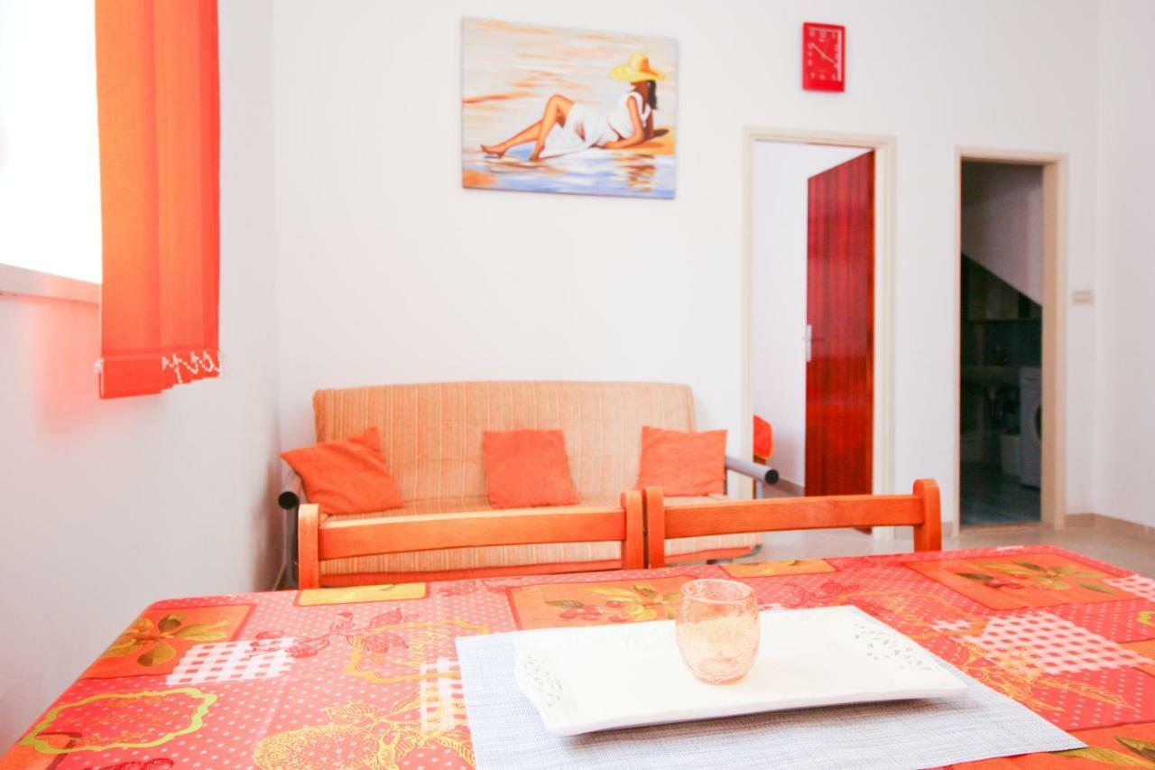 מאקרסקה Apartmani Diki מראה חיצוני תמונה