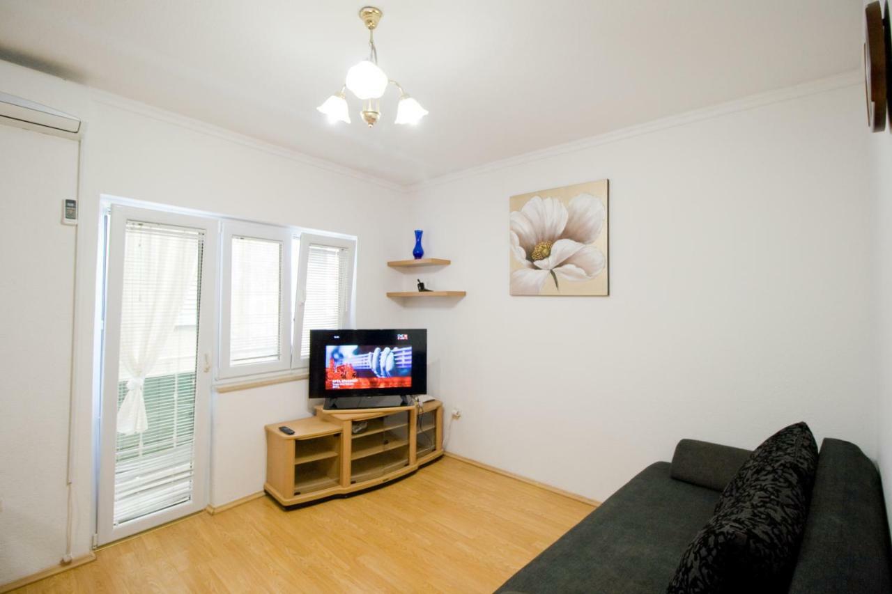 מאקרסקה Apartmani Diki מראה חיצוני תמונה