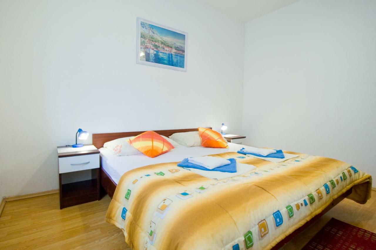 מאקרסקה Apartmani Diki מראה חיצוני תמונה