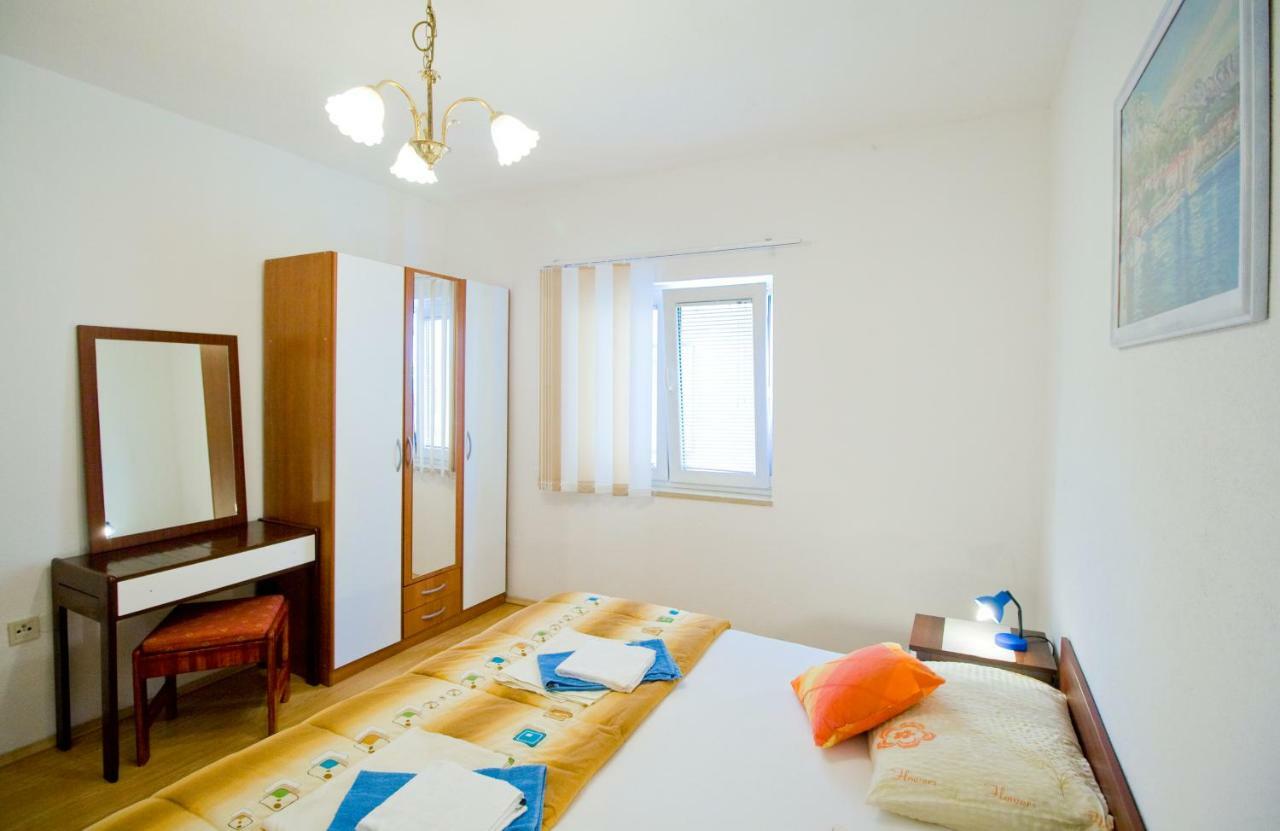 מאקרסקה Apartmani Diki מראה חיצוני תמונה