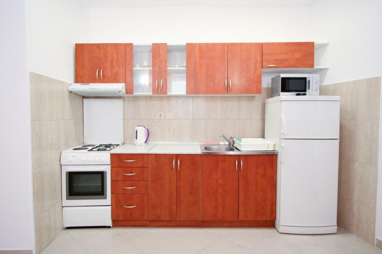 מאקרסקה Apartmani Diki מראה חיצוני תמונה