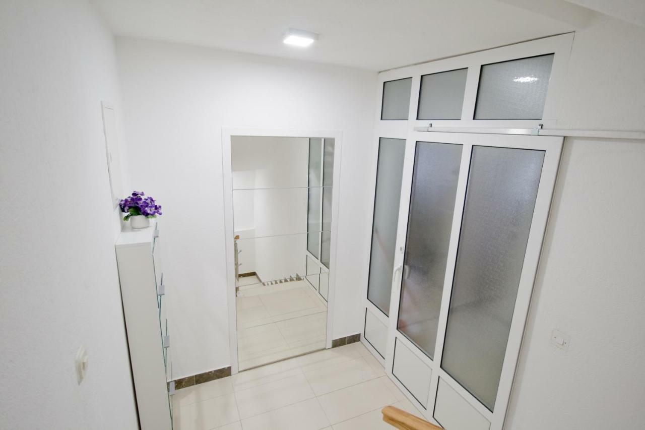 מאקרסקה Apartmani Diki מראה חיצוני תמונה