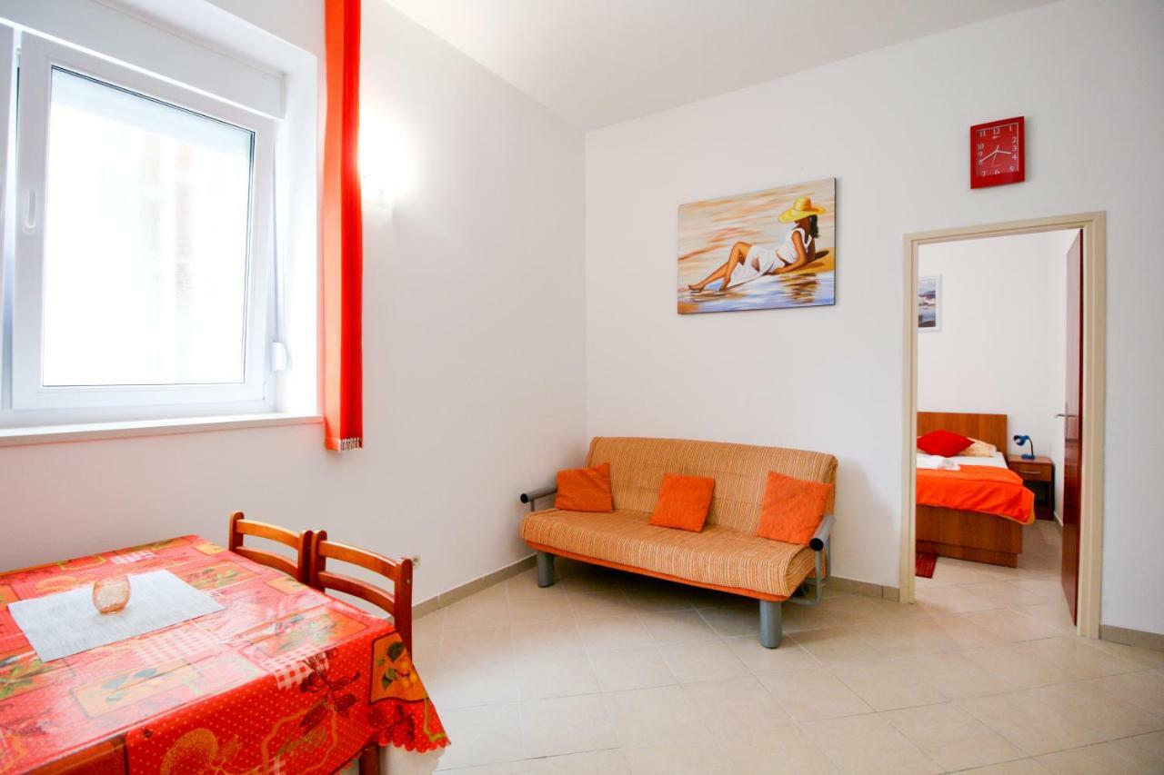 מאקרסקה Apartmani Diki מראה חיצוני תמונה